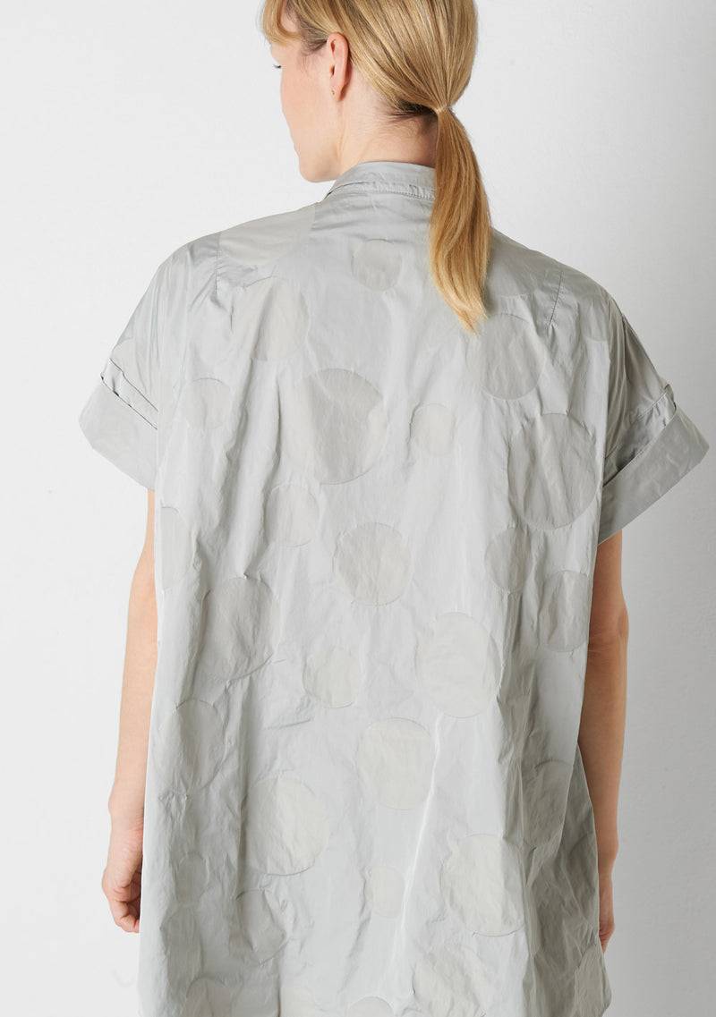 Katharina Hovman Short Sleeves heavy Taffetas, DOTS, silver Begrenzte Freigabe
