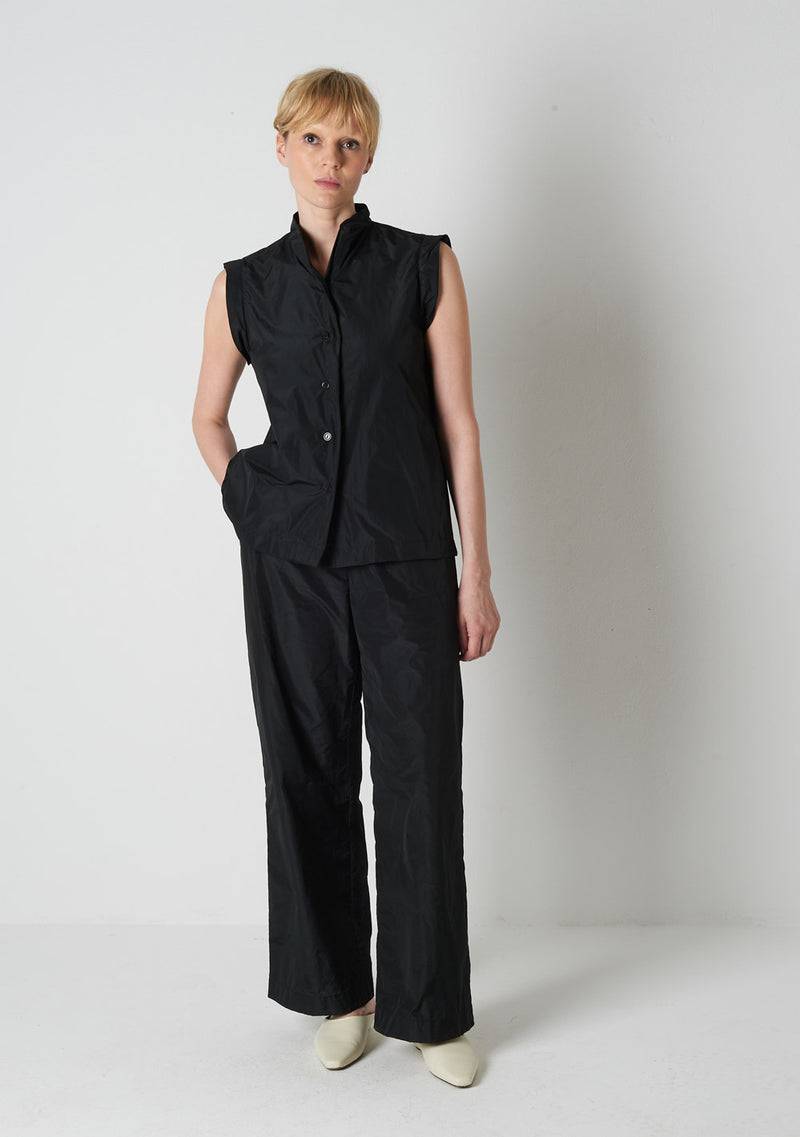 Katharina Hovman Sleeveless black Vierteljährliche Förderung