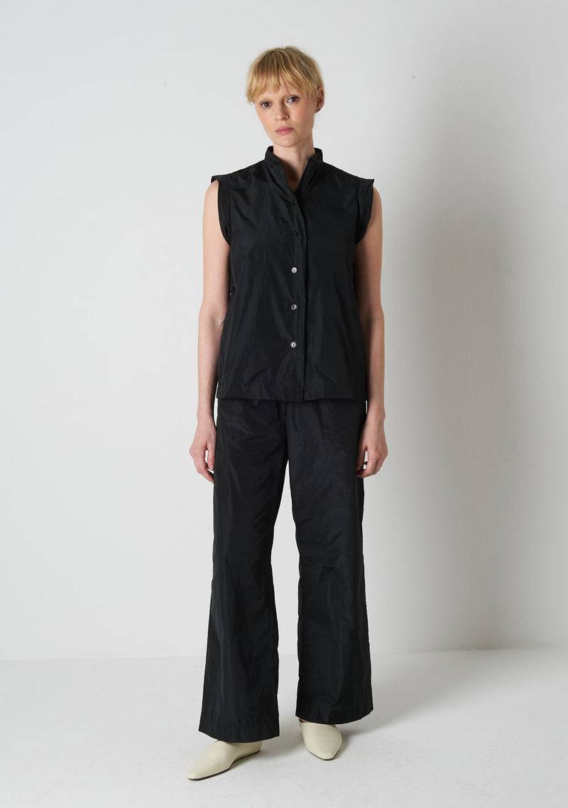 Katharina Hovman Sleeveless black Vierteljährliche Förderung