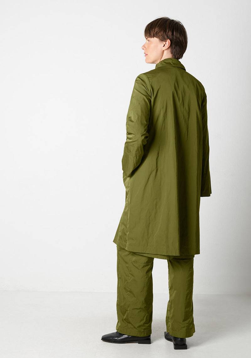 Katharina Hovman Mantel heavy Taffeta, matcha Räumungsverkauf