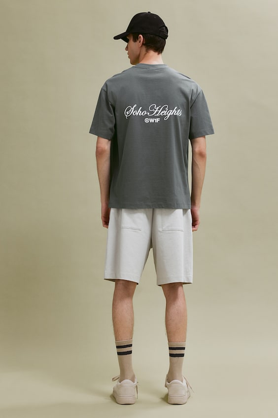 ﻿HM Bedrucktes T-Shirt in Loose Fit Lagerräumung