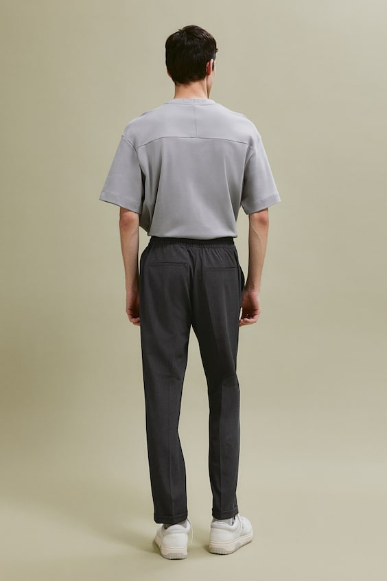 HM Hose mit Bügelfalten in Slim Fit Kauf eins, bekomm eins gratis