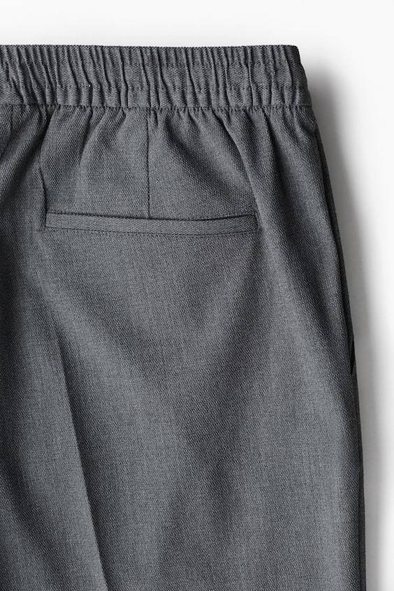 HM Hose mit Bügelfalten in Slim Fit Kauf eins, bekomm eins gratis