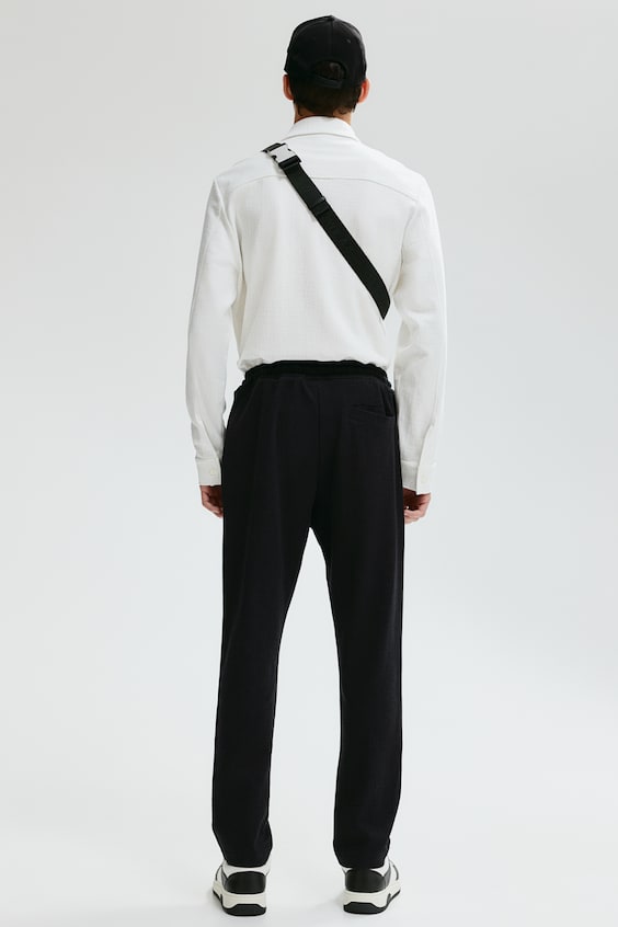 HM Strukturierte Hose im Slim Fit Sonderangebote