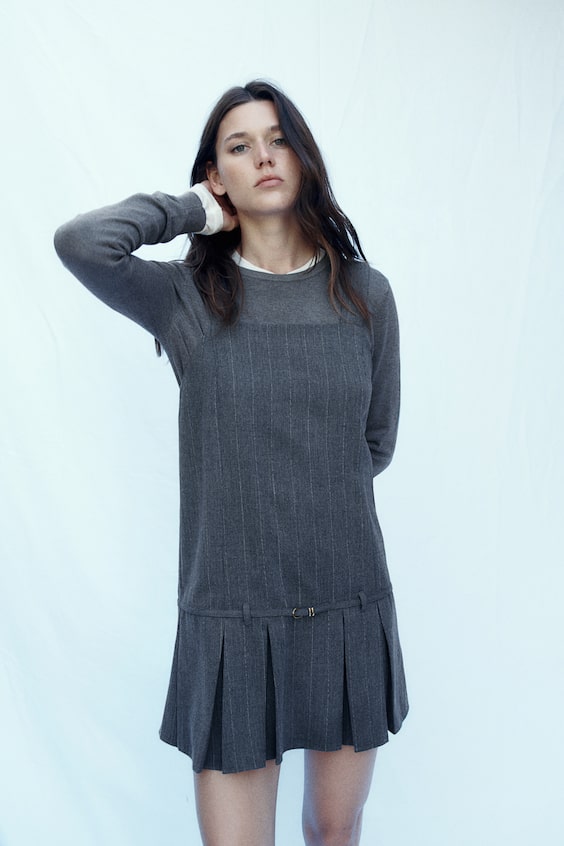 HM Trägerkleid mit Faltenrock Online