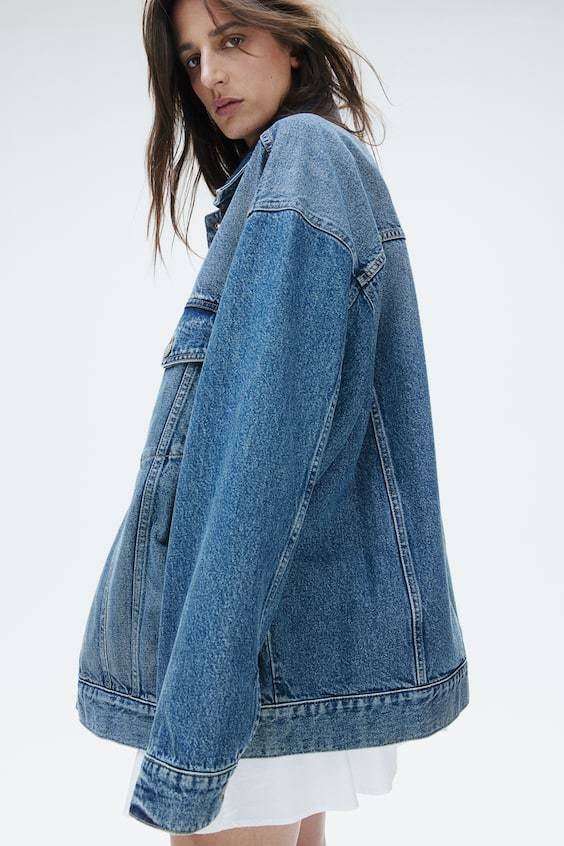 HM Oversized Jeansjacke im Angebot