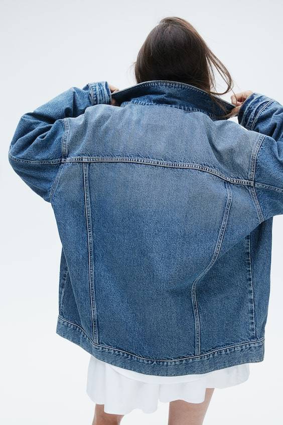 HM Oversized Jeansjacke im Angebot