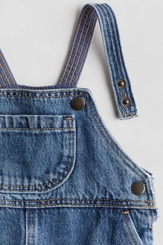 HM Latzhose aus Denim Top Angebot