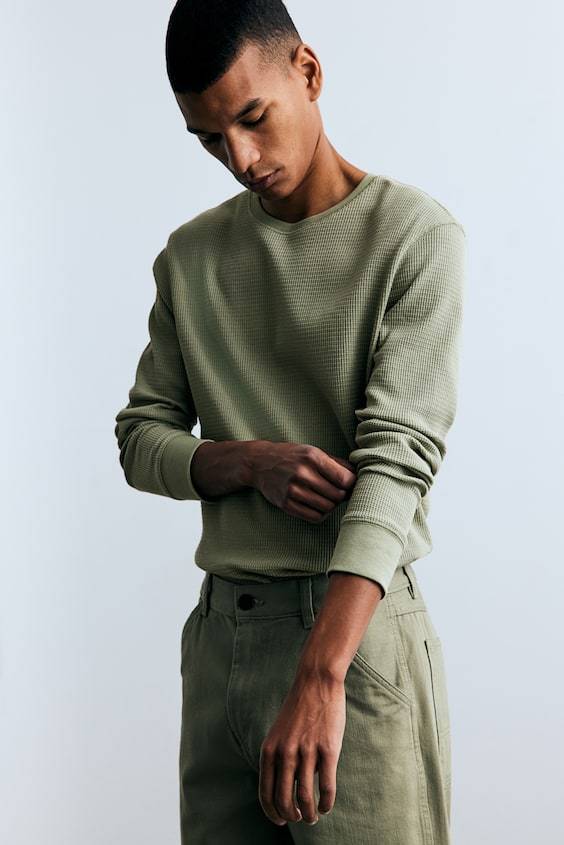 HM Shirt aus Waffeljersey in Slim Fit im Angebot