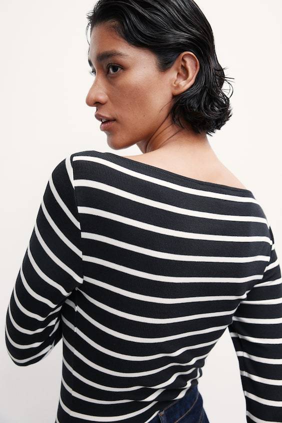HM Shirt mit U-Boot-Ausschnitt Kostenloser Versand international
