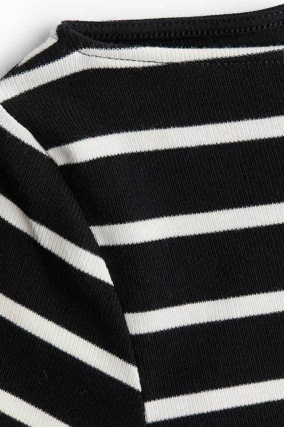 HM Shirt mit U-Boot-Ausschnitt Kostenloser Versand international