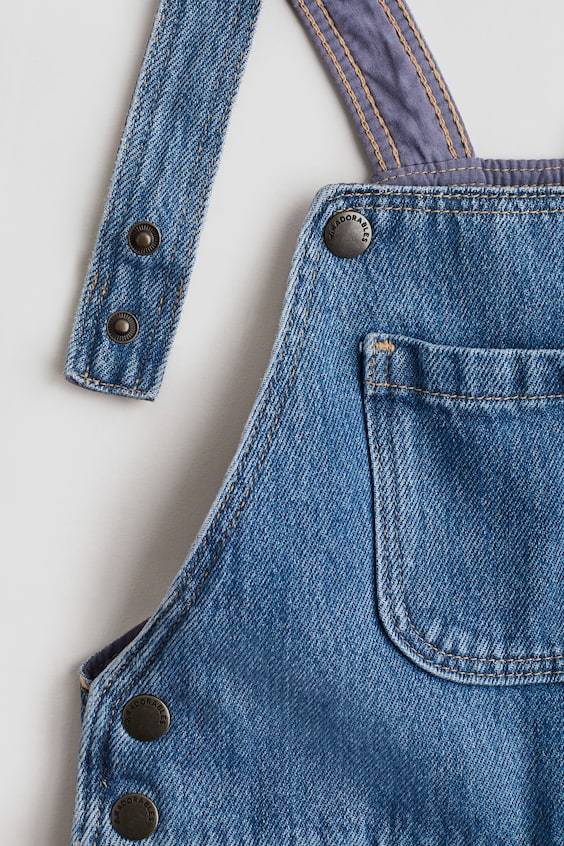 HM Latzhose aus Denim Im Verkauf