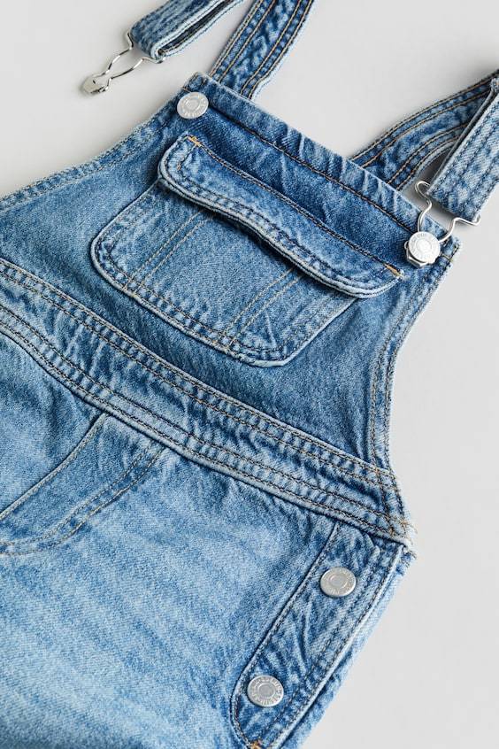 HM Latzhose aus Denim zollfrei