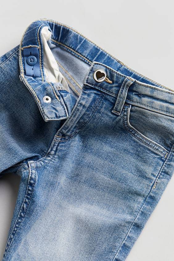 HM Relaxed Fit Jeans Cyber Monday