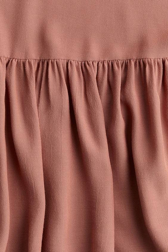 HM Kleid mit V-Ausschnitt 50% Rabatt mit kostenlosem Versand