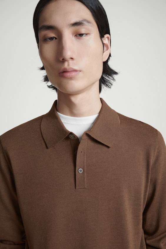 HM SCHMAL GESCHNITTENES POLOSHIRT AUS MERINOWOLLE Jubiläumsangebot