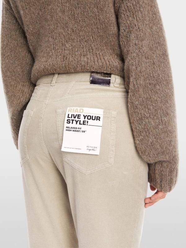 Marc Cain Cordhose mit Relaxed Fit - Modell RIAD Exklusive Angebote