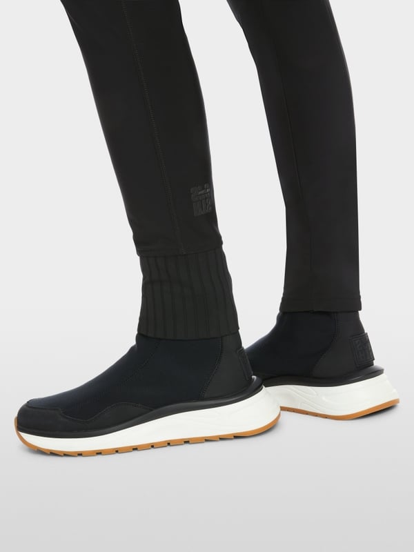 Marc Cain Modell SINNAR im sportiven Slim Fit Wochenangebot