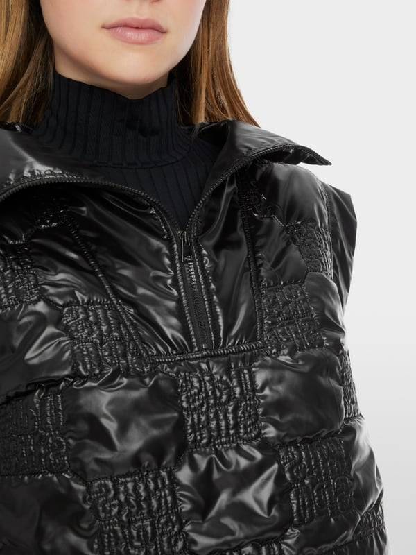 Marc Cain Wattierter Pullunder Knitted in Germany Outlet
