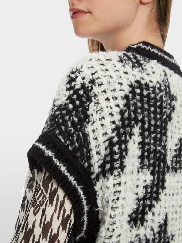 Marc Cain Chickcheck-Pullunder Knitted in Germany Vatertagsangebot