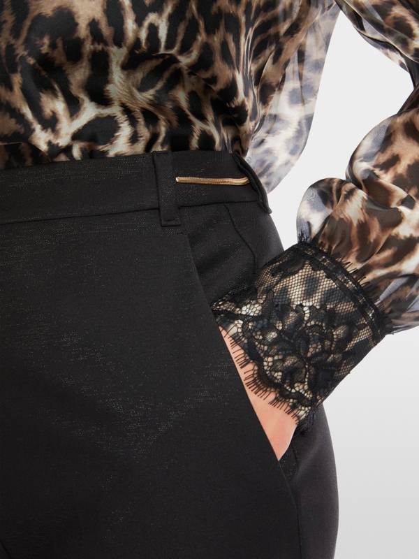 Marc Cain Modell FUZHOU mit Glitzer-Details Begrenzt auf 3 Tage