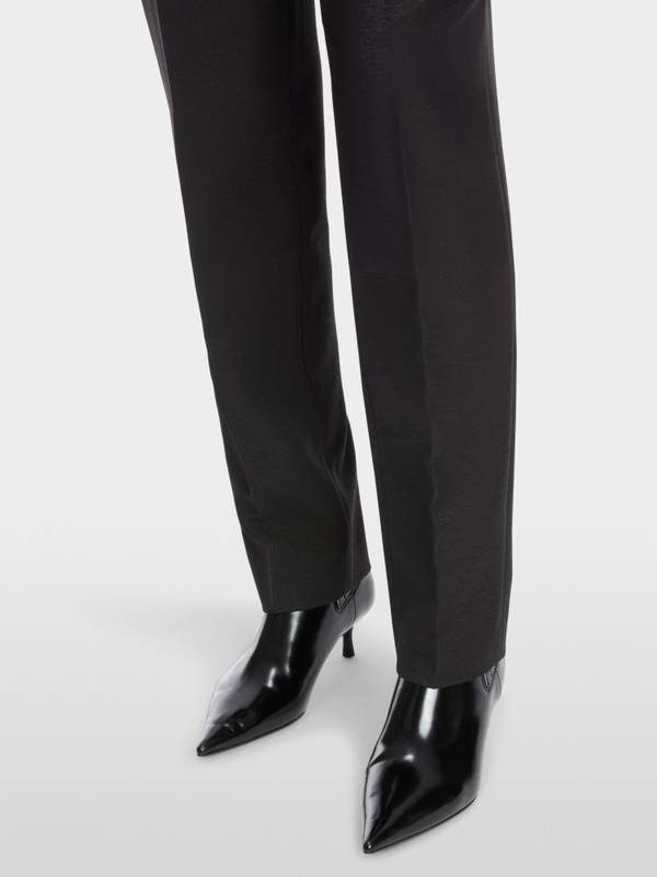 Marc Cain Modell FUZHOU mit Glitzer-Details Begrenzt auf 3 Tage