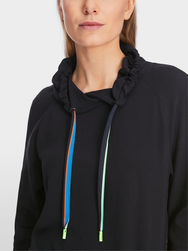 Marc Cain Raglanbluse mit Rüschendetail Bestseller