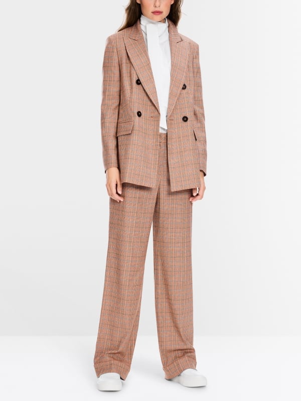 Marc Cain Model WUKARI mit Mini-Pepita-Muster 2025