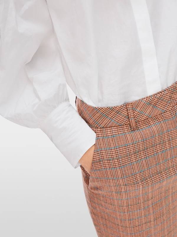Marc Cain Model WUKARI mit Mini-Pepita-Muster 2025