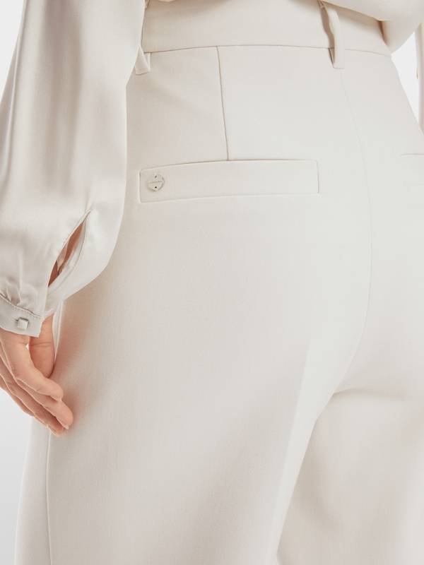 Marc Cain Modell WEIDA - weite Hose mit High Waist Top Angebot