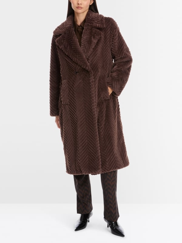 Marc Cain Mantel aus Fun Fur in Fischgrat Zeitlich begrenztes Angebot