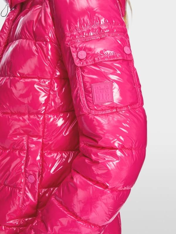Marc Cain Körpernahe Outdoor-Jacke mit Kapuze Begrenzt auf 3 Tage