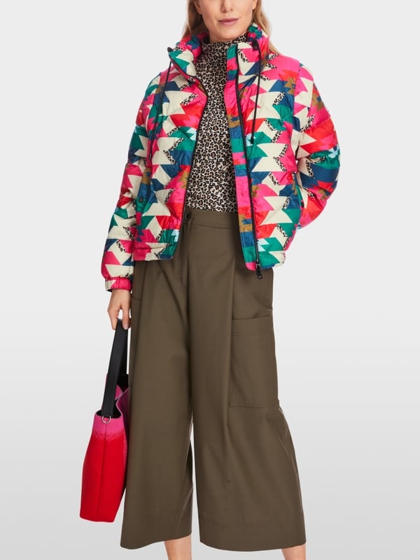 Marc Cain Daunenjacke mit Print "Rethink Together" Angebote
