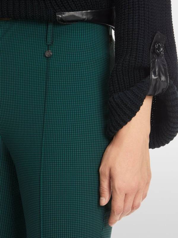 Marc Cain Modell SYDNEY Karohose in Technostretch Neuheiten