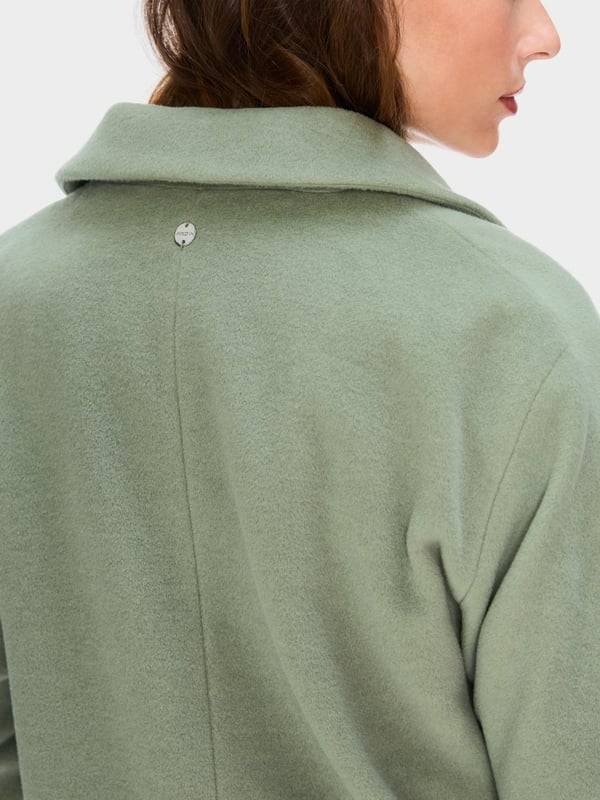 Marc Cain Flauschiger Mantel mit Kimono-Ärmel 50% Rabatt für begrenzte Zeit