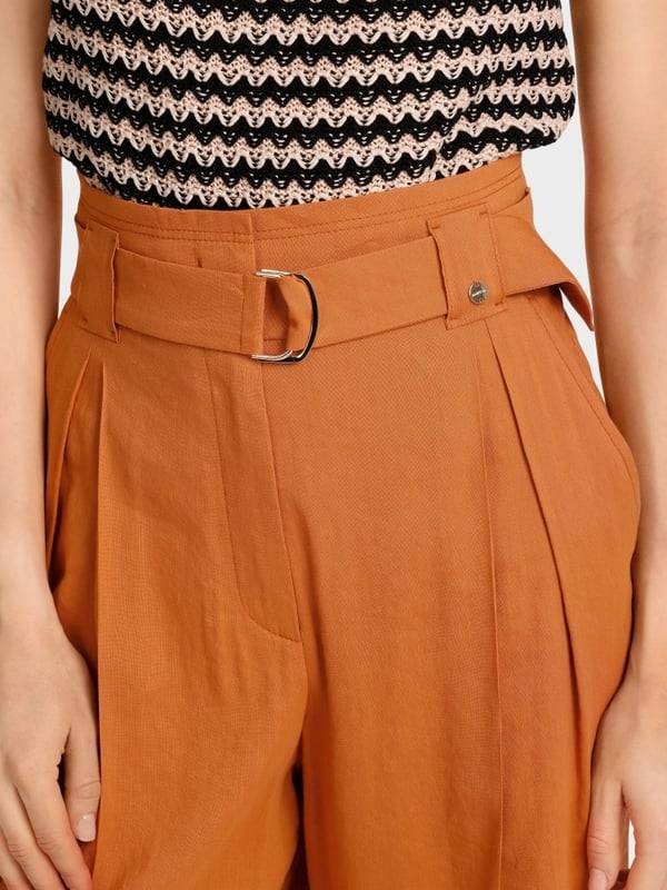 Marc Cain Modell WICHITA – Hose im Paperbag-Style Weihnachtsangebot
