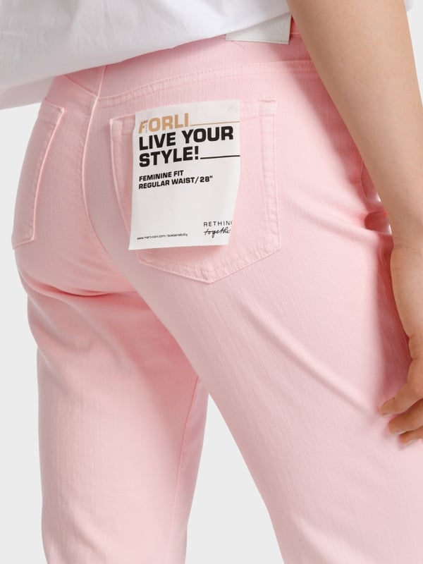 Marc Cain Jeans “Rethink Together” – Modell FORLI Neueste Mode