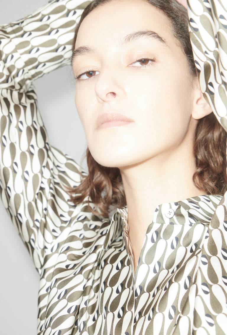 Odeeh Abstract Penguins Bluse, Brown Olive Versandkostenfrei