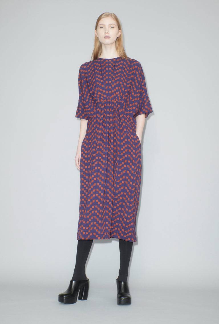 Odeeh Painted Zig Zag Kleid, Lava Vierteljährliche Förderung