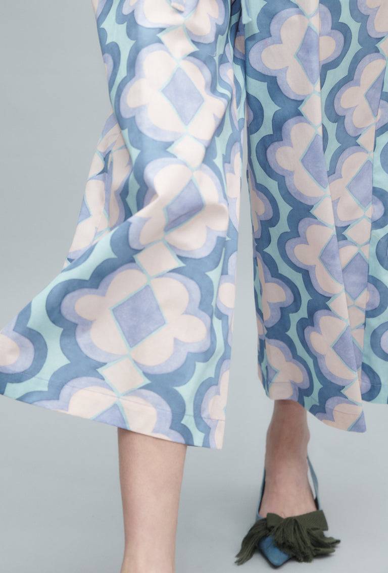 Odeeh Giant Arabesque Hose, Periwinkle Blue Vatertagsangebot