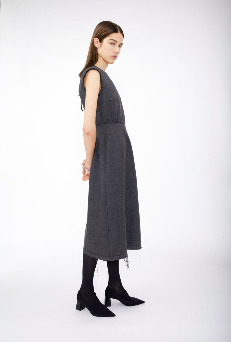 Odeeh Savile Row Wool Pique Kleid, Charcoal Fabrikpreis