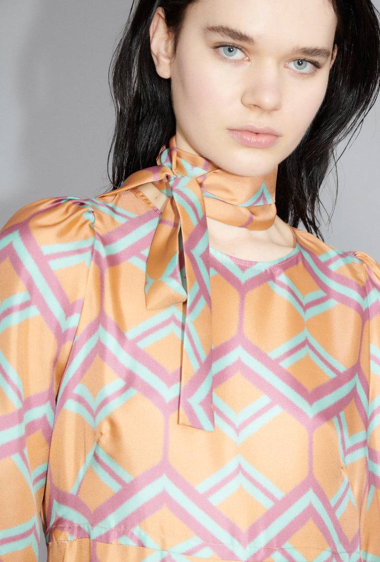 Odeeh Ribbon Zig Zag Kleid, Pale Peach Versandkostenfrei