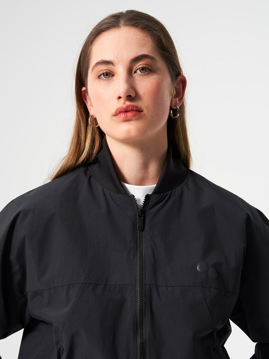 Pinqponq Light Bomber Jacket - Peat Black (Unisex) Wochenangebot