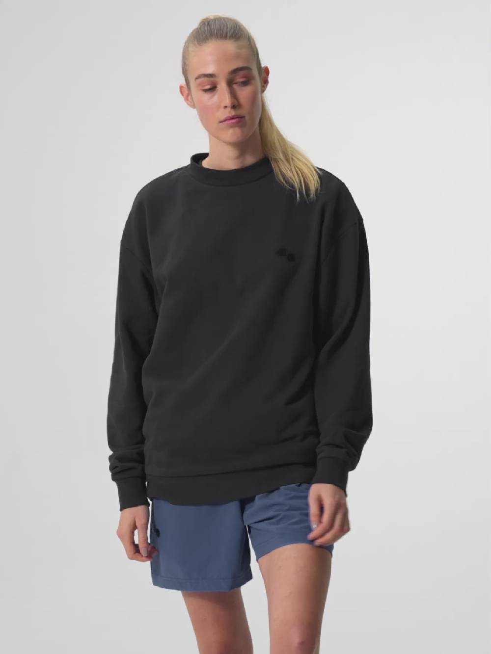 Pinqponq Sweatshirt - Circles Peat Black (Unisex) Angebote