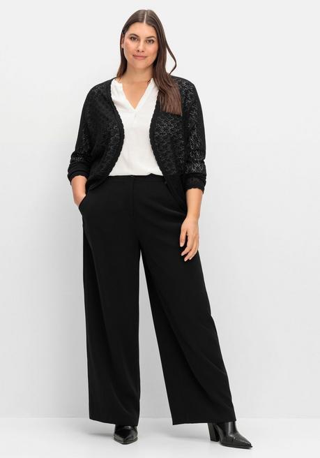 sheego Kurze Ajour-Strickjacke mit Knopfverschluss - schwarz sheego Vatertagsangebot