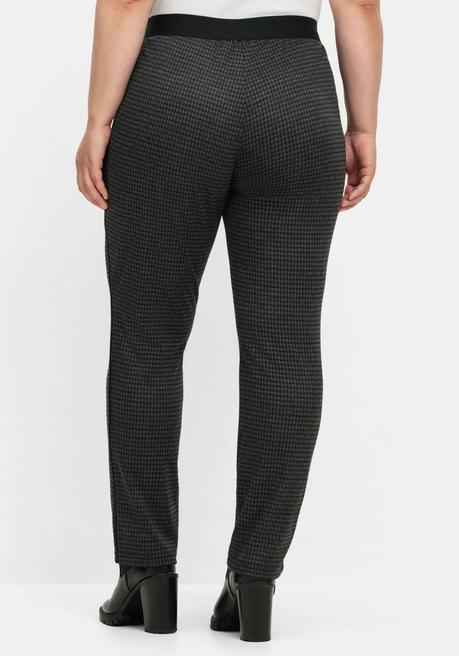 sheego Schmale Hose mit grafischem Muster und Stretchbund - schwarz gemustert sheego Super Sparpreis