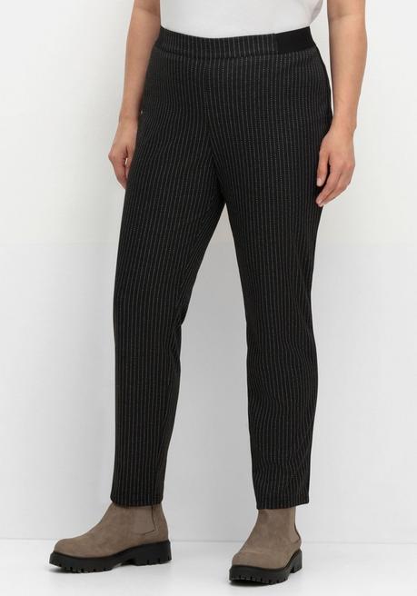 sheego Schmale Hose mit grafischem Muster und Stretchbund - schwarz gestreift sheego Wochenangebot