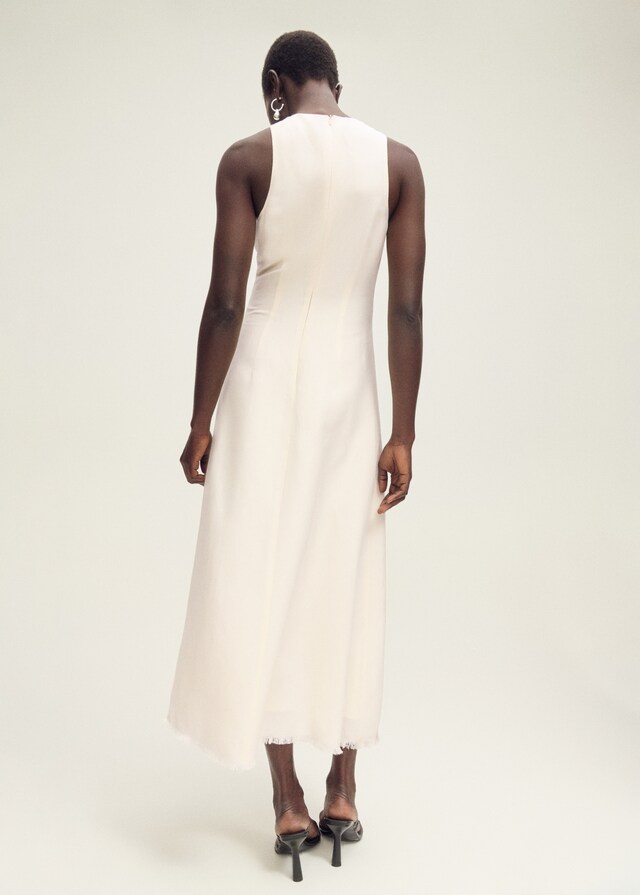Mango Leinenkleid mit ausgefranstem Saum Saisonale Angebote