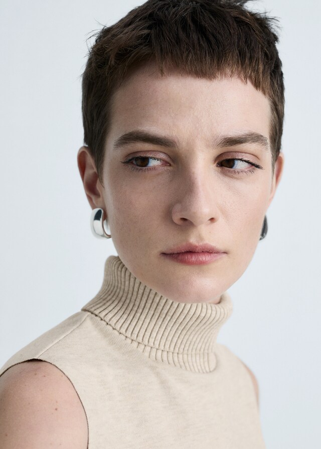 Mango Stricktop mit Rollkragen Begrenztes Angebot