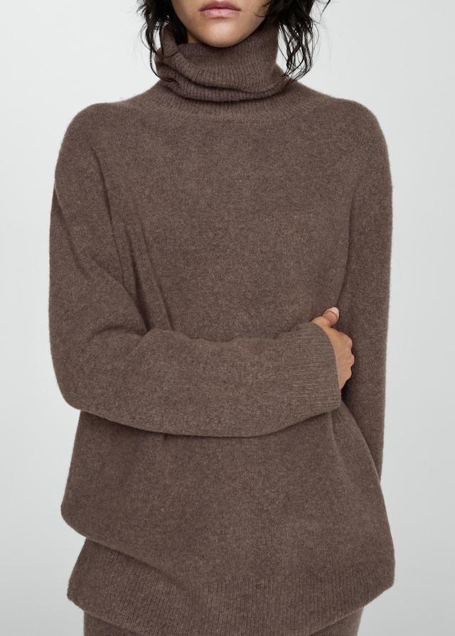 Mango Strickpullover mit Rollkragen Große Rabatte